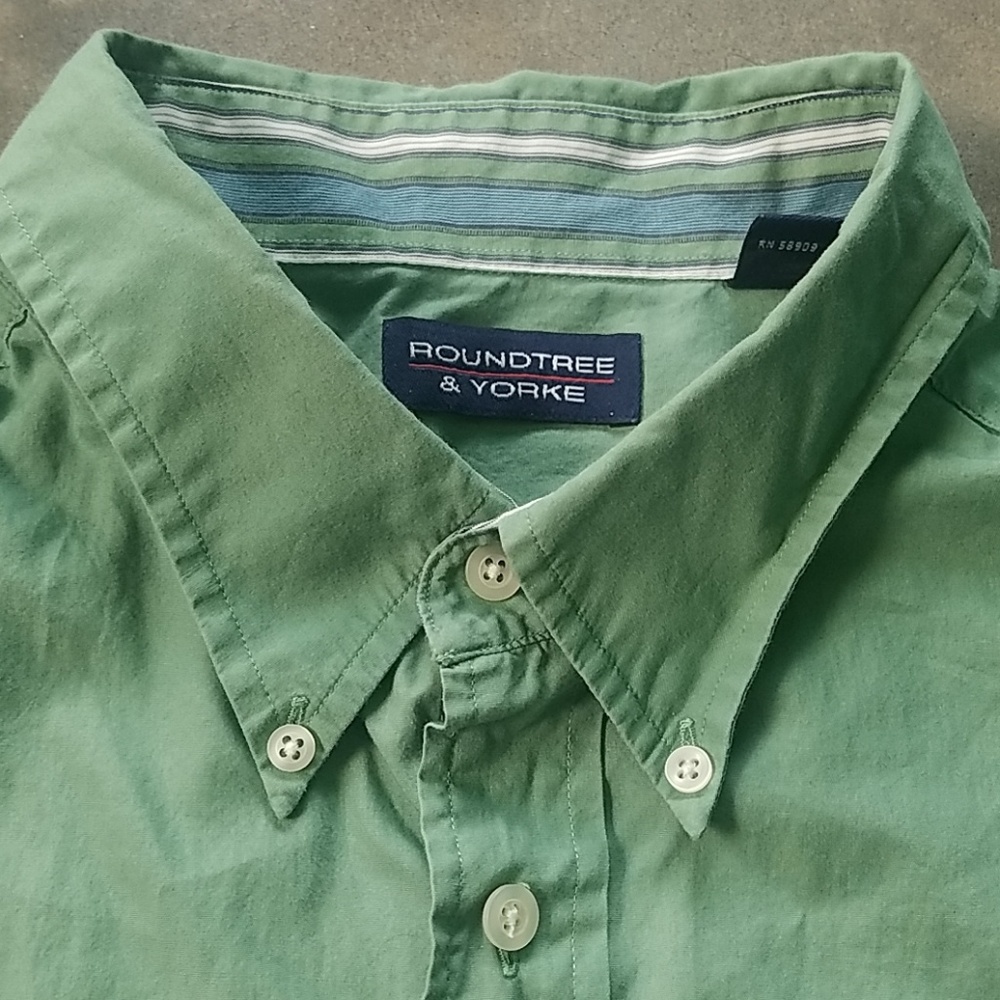 Vintage Roundtree & Yorke Green Button Down Shirt